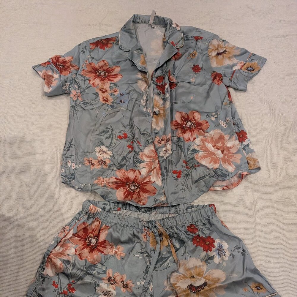 NWOT DB Studio Floral Silk-Like Pajamas - Short Sleeves and Shorts Set